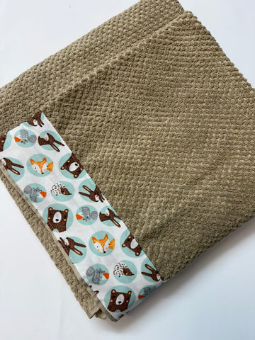 Hooded Towel - Beige with Woodland theme