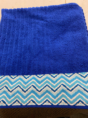 Hooded Towel - Royal Blue with Zigzags